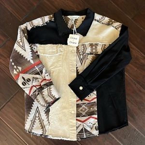 Davi & Dani Aztec Button Front Top Size Small NWT